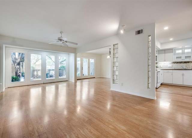 Property at 1810 Socorro Ln, Irving, TX 75061, 3 beds, 2.5 baths