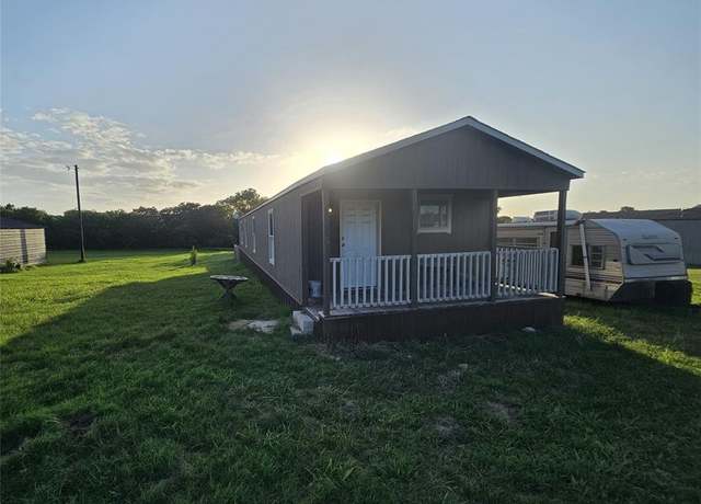 Property at 145 Firefly Dr, Springtown, TX 76082, 3 beds, 2 baths