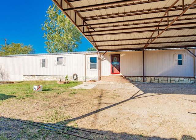 Property at 3032 Crest Pointe Dr, Little Elm, TX 75068, 3 beds, 2 baths