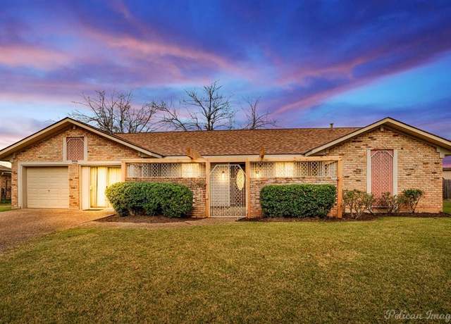 Property at 304 Dianne Cir, Bossier City, LA 71111, 4 beds, 2 baths