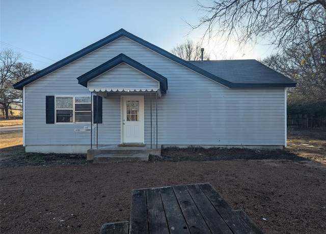 Property at 502 E Baker, Hamilton, TX 76531, 3 beds, 2 baths