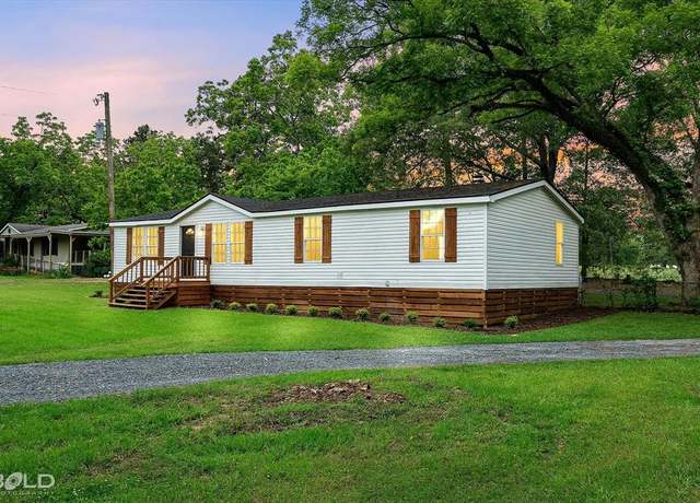 Property at 11104 Peggy Ln, Keithville, LA 71047, 3 beds, 2 baths