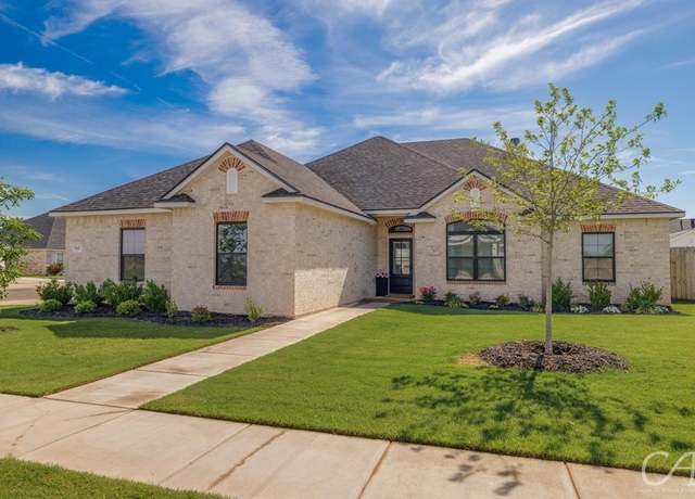 Property at 7001 Breezeway Dr, Abilene, TX 79606, 4 beds, 2 baths