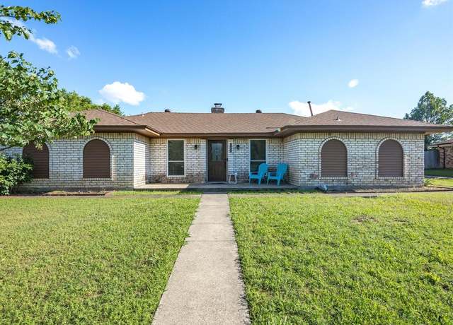 Property at 122 Village Estates Dr, Highland Village, TX 75077, 3 beds, 2 baths