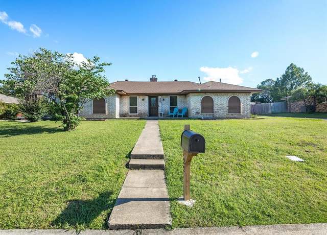 Property at 122 Village Estates Dr, Highland Village, TX 75077, 3 beds, 2 baths