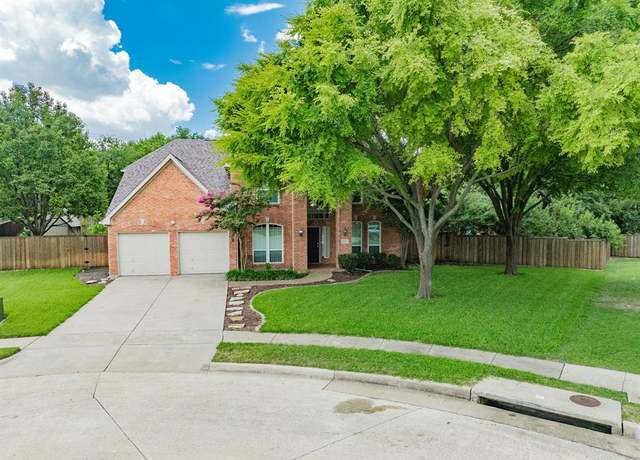 Property at 10502 Briar Brook Ln, Frisco, TX 75033, 4 beds, 2.5 baths