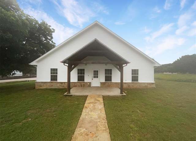 Property at 307 Pisces Dr, Granbury, TX 76049, 3 beds, 2 baths