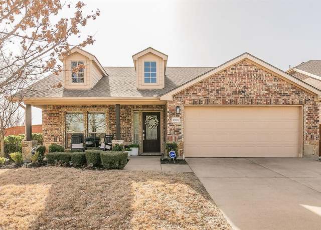 Property at 2035 Carriage Rd, Heartland, TX 75126, 4 beds, 2 baths