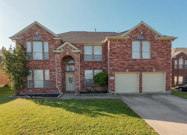 Property at 5171 Brook Meadow Ln, Fort Worth, TX 76133, 5 beds, 3.5 baths