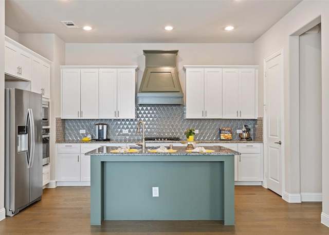 Property at 4129 Angelina Dr, Mckinney, TX 75071, 3 beds, 3 baths