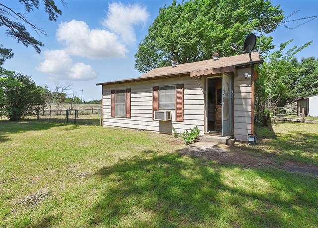 Property at 402 S Watson St, Alvarado, TX 76009, 3 beds, 1.5 baths