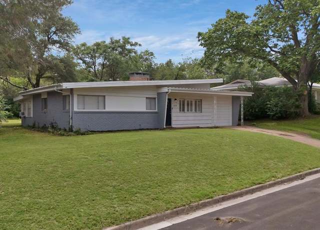 Property at 1429 W Water St, Weatherford, TX 76086, 3 beds, 1 bath