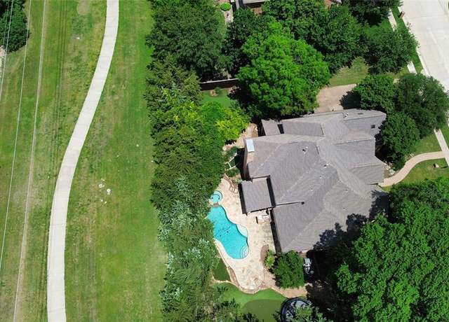 Property at 720 Amistad Dr, Prosper, TX 75078, 4 beds, 3.5 baths