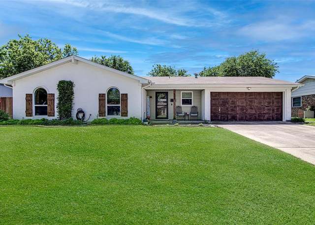 Property at 509 Oak St, Burleson, TX 76028, 3 beds, 2 baths