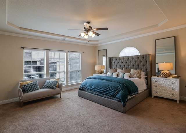 Property at 2660 Bonita Dr, Grand Prairie, TX 75054, 6 beds, 4 baths