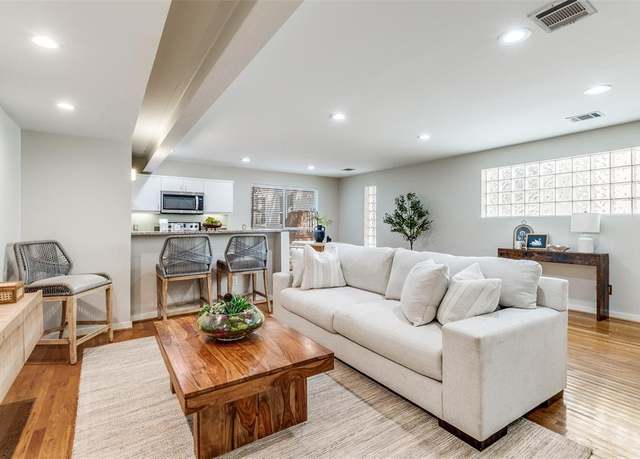 Property at 4122 Travis St #19, Dallas, TX 75204, 2 beds, 2.5 baths