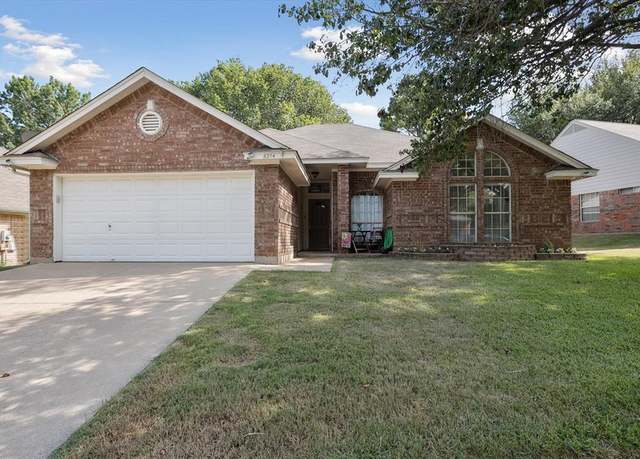 Property at 6214 Castle Creek Rd, Arlington, TX 76017, 3 beds, 2 baths
