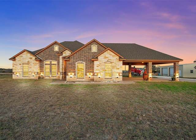 Property at 9072 N Lone Star Pkwy, Crawford, TX 76638, 4 beds, 2.5 baths