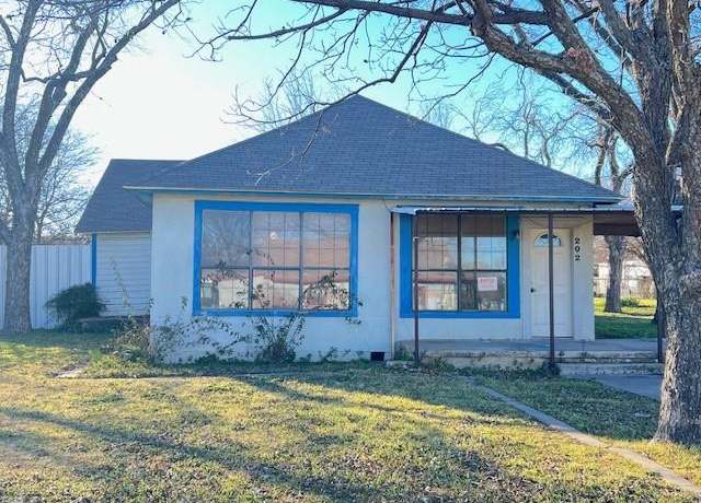 Property at 202 Hensley St, Jacksboro, TX 76458, 3 beds, 2.5 baths