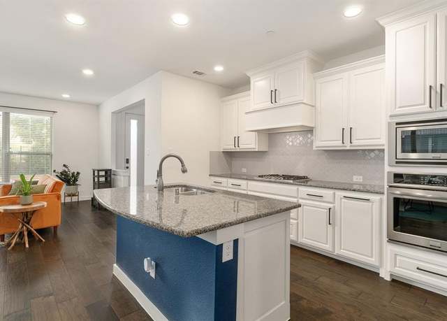 Property at 1417 Middleton St, Plano, TX 75075, 3 beds, 2.5 baths
