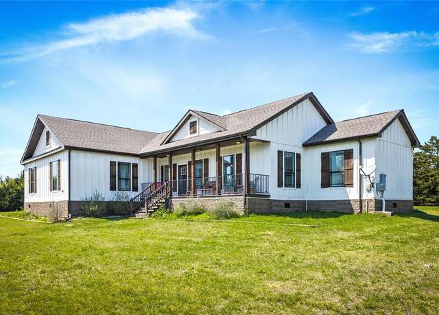 Property at 1022 Wortham Rd, Whitewright, TX 75491, 4 beds, 2 baths