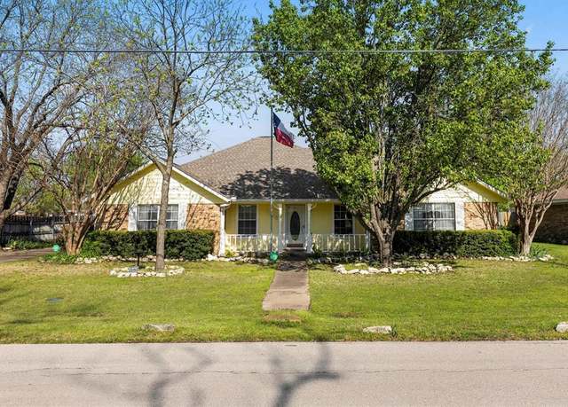 Property at 1116 Walnut St, Royse City, TX 75189, 4 beds, 2 baths