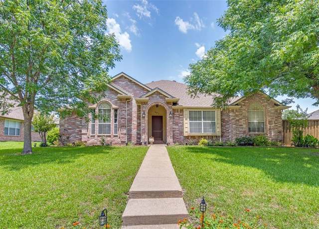 Property at 807 Autumn Hill Dr, Wylie, TX 75098, 3 beds, 2 baths