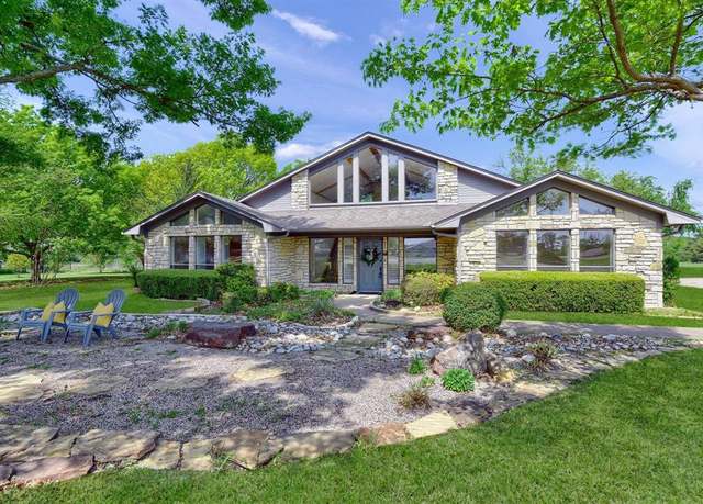 Property at 211 Melrose Cir, Denison, TX 75020, 3 beds, 4 baths