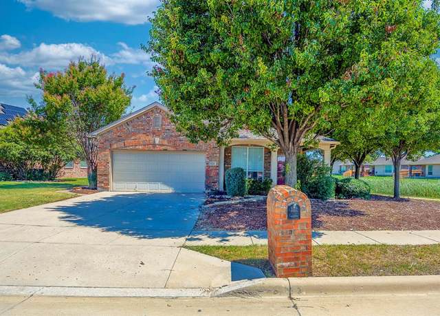 Property at 424 Baverton Ln, Fort Worth, TX 76052, 4 beds, 2 baths
