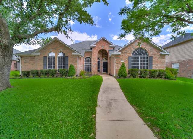 Property at 409 Durrand Oak Dr, Keller, TX 76248, 3 beds, 2 baths