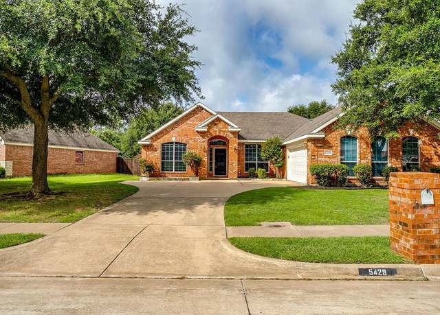 Property at 5429 Old Blush Dr, Midlothian, TX 76065, 3 beds, 2 baths