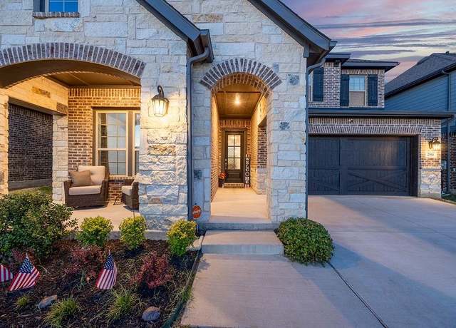 Property at 2504 Walker Creek Rd, Fort Worth, TX 76118, 4 beds, 3 baths