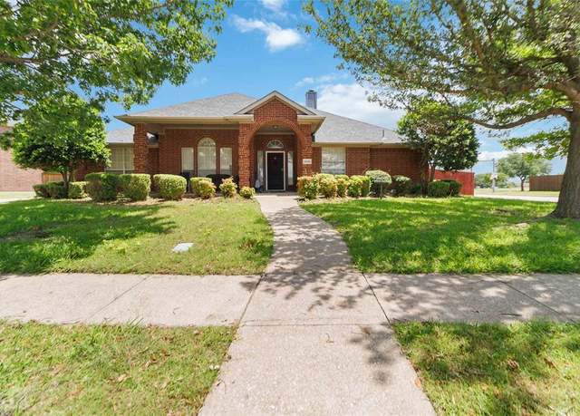 Property at 2502 Chapel Hill Dr, Rowlett, TX 75088, 4 beds, 3 baths