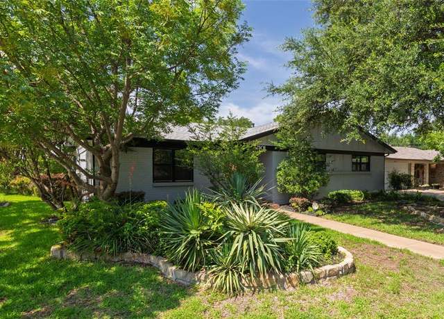 Property at 2101 Gettysburg Pl, Bedford, TX 76022, 3 beds, 2 baths