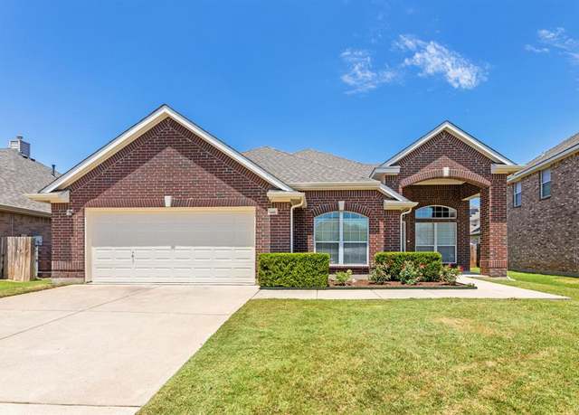 Property at 4029 Dellman Dr, Fort Worth, TX 76262, 4 beds, 2 baths