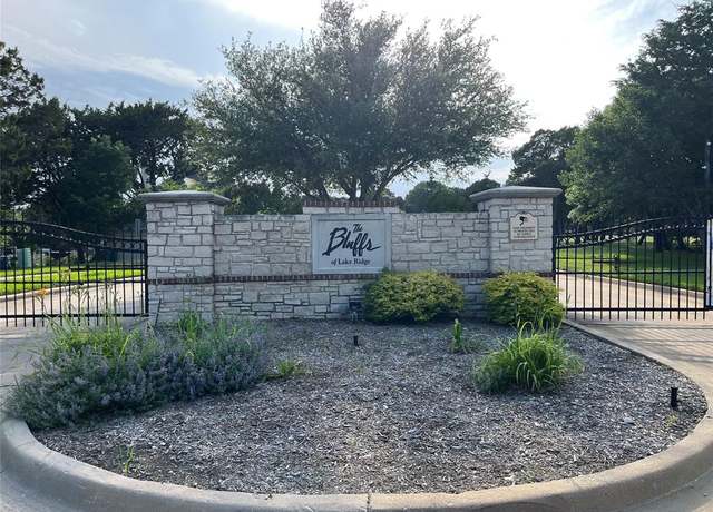 Property at 772 Bluff Ridge Dr, Cedar Hill, TX 75104
