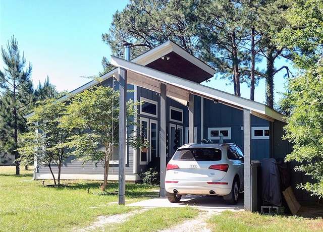 Property at 13994 Park Harbor Dr, Eustace, TX 75124, 3 beds, 2 baths