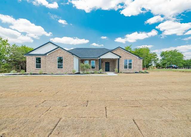Property at 646 County Road 4109, Greenville, TX 75401, 4 beds, 4.5 baths
