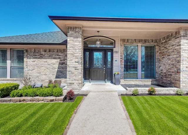 Property at 1721 Plummer Dr, Rockwall, TX 75087, 4 beds, 3 baths