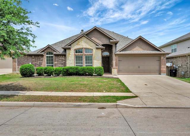 Property at 5312 Molasses Dr, Fort Worth, TX 76179, 4 beds, 2 baths