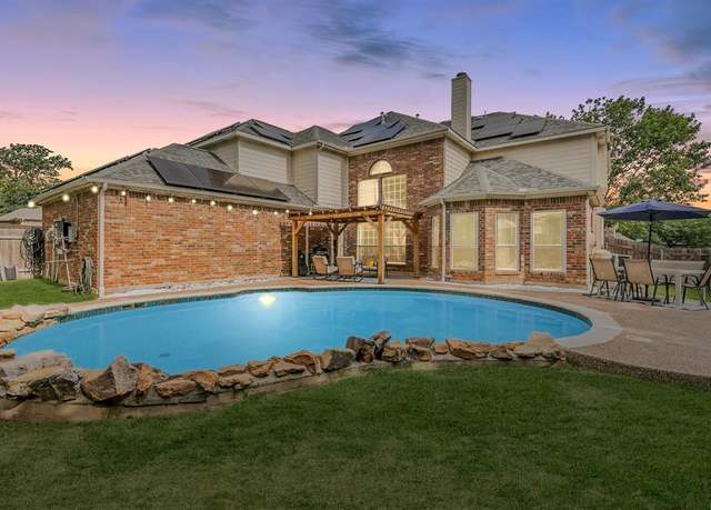 Property at 5424 Yellow Birch Dr, Fort Worth, TX 76244, 5 beds, 4 baths