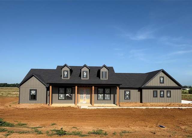 Property at 990 Dixie Estates Way, Whitesboro, TX 76273, 5 beds, 3 baths
