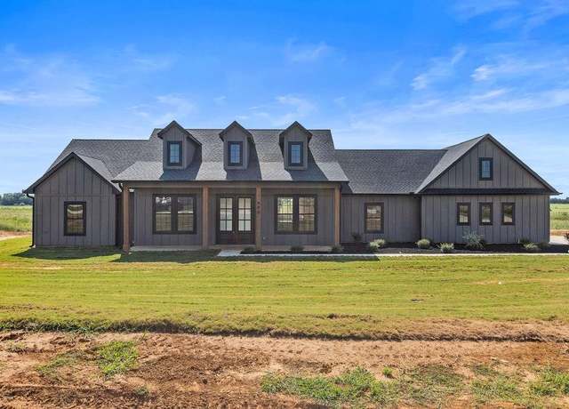 Property at 990 Dixie Estates Way, Whitesboro, TX 76273, 5 beds, 3 baths