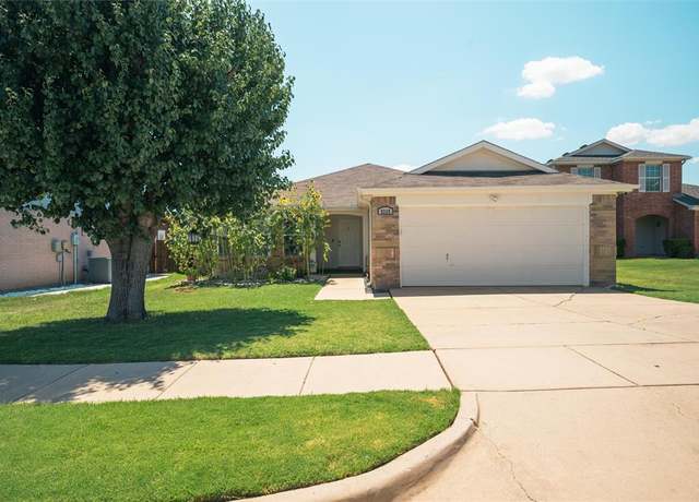 Property at 9209 Whistlewood Dr, Fort Worth, TX 76244, 3 beds, 2 baths