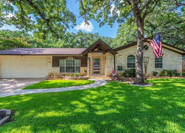 Property at 604 Brookview Dr, Hurst, TX 76054, 4 beds, 2 baths