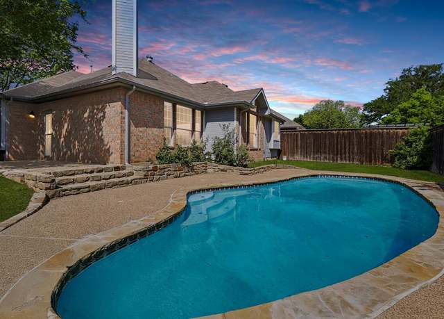 Property at 821 Pinnacle Cir, Lewisville, TX 75077, 3 beds, 2 baths