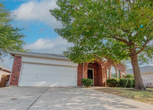 Property at 2617 Bissonet Dr, Denton, TX 76210, 4 beds, 2 baths