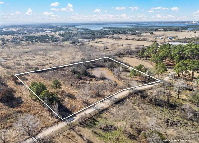 Property at 421 Cowboy Ct, Granbury, TX 76048