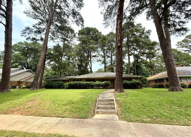 Property at 8319 Suffolk Dr, Shreveport, LA 71106, 3 beds, 2.5 baths