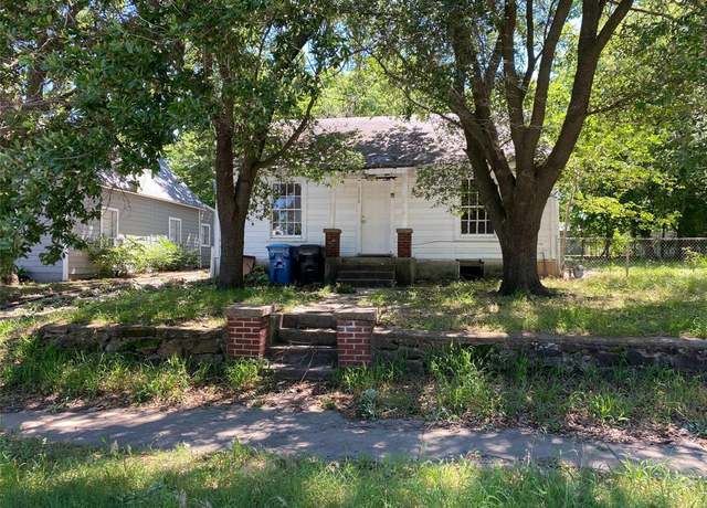 Property at 1110 S Houston Ave, Denison, TX 75021, 3 beds, 1 bath
